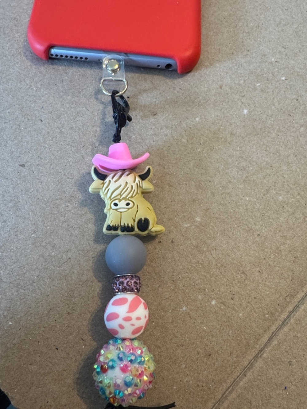 Cute Pink-Hat Highland Cow Phone Charm - Picture 2 of 2